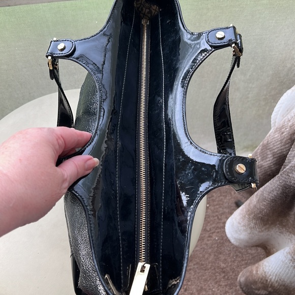 TORY BURCH crackled leather bag - Picture 8 of 10